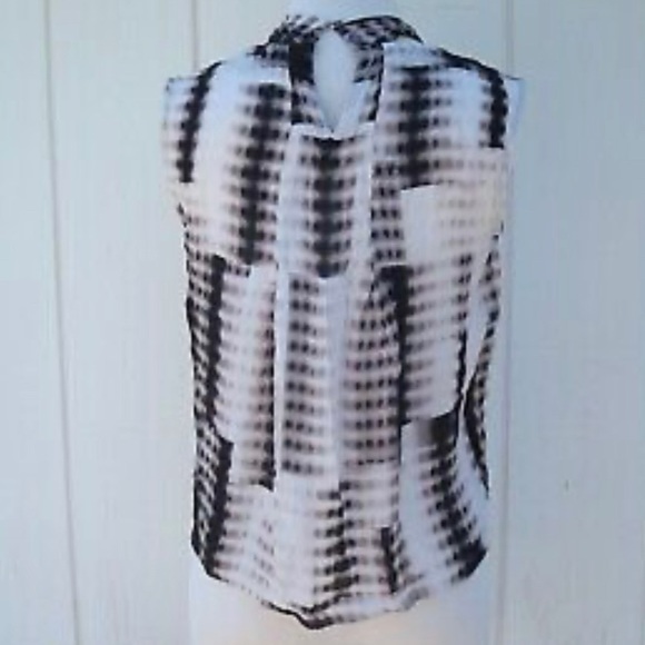 Halston Heritage Sleeveless Silk Blouse | Cross Neck Detail in Black Fading Dots - Picture 3 of 4